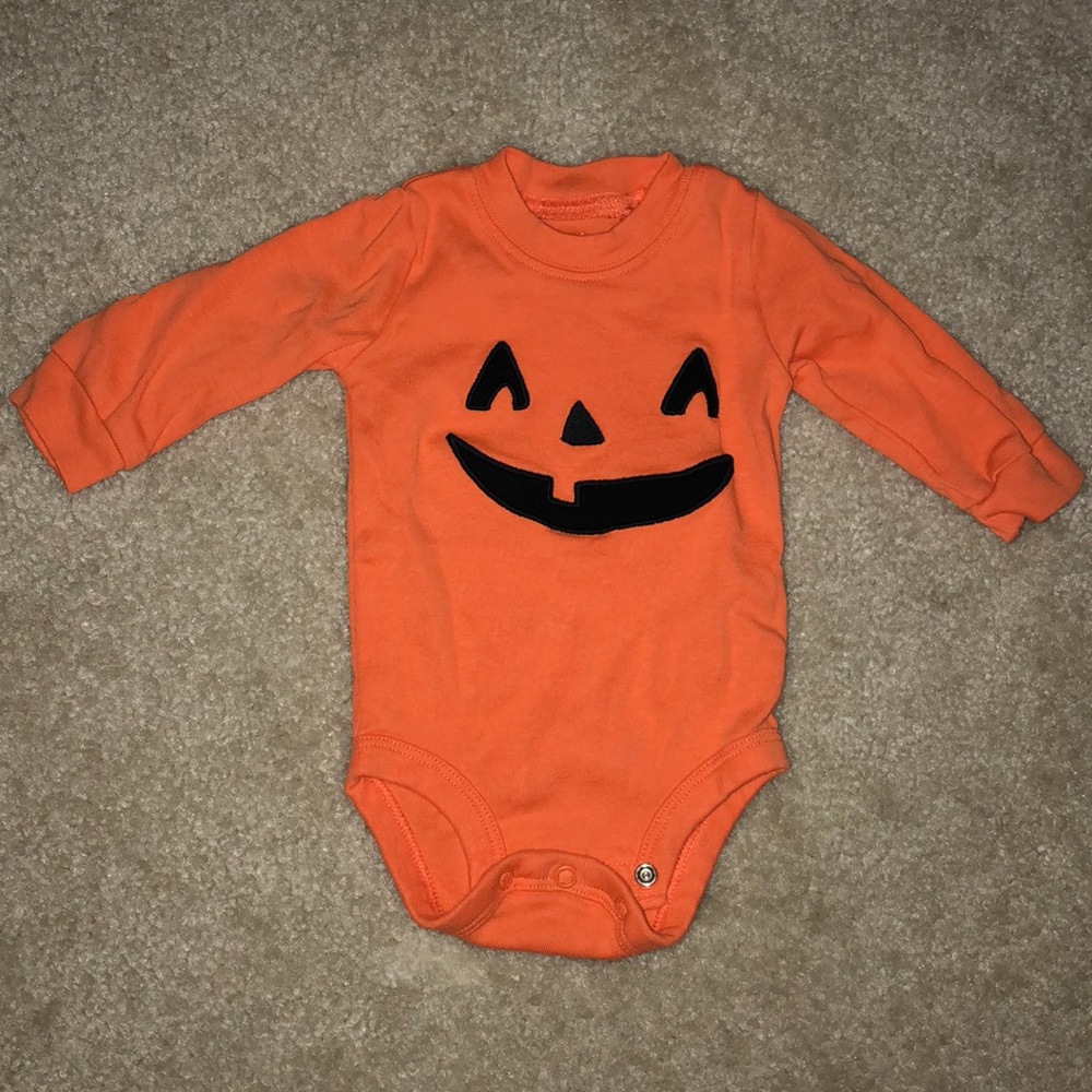 Carters 3 mos pumpkin onesie